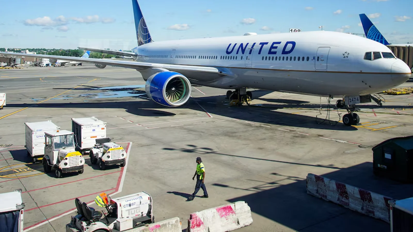 Starlink is conquering airlines with high-speed internet at high altitude