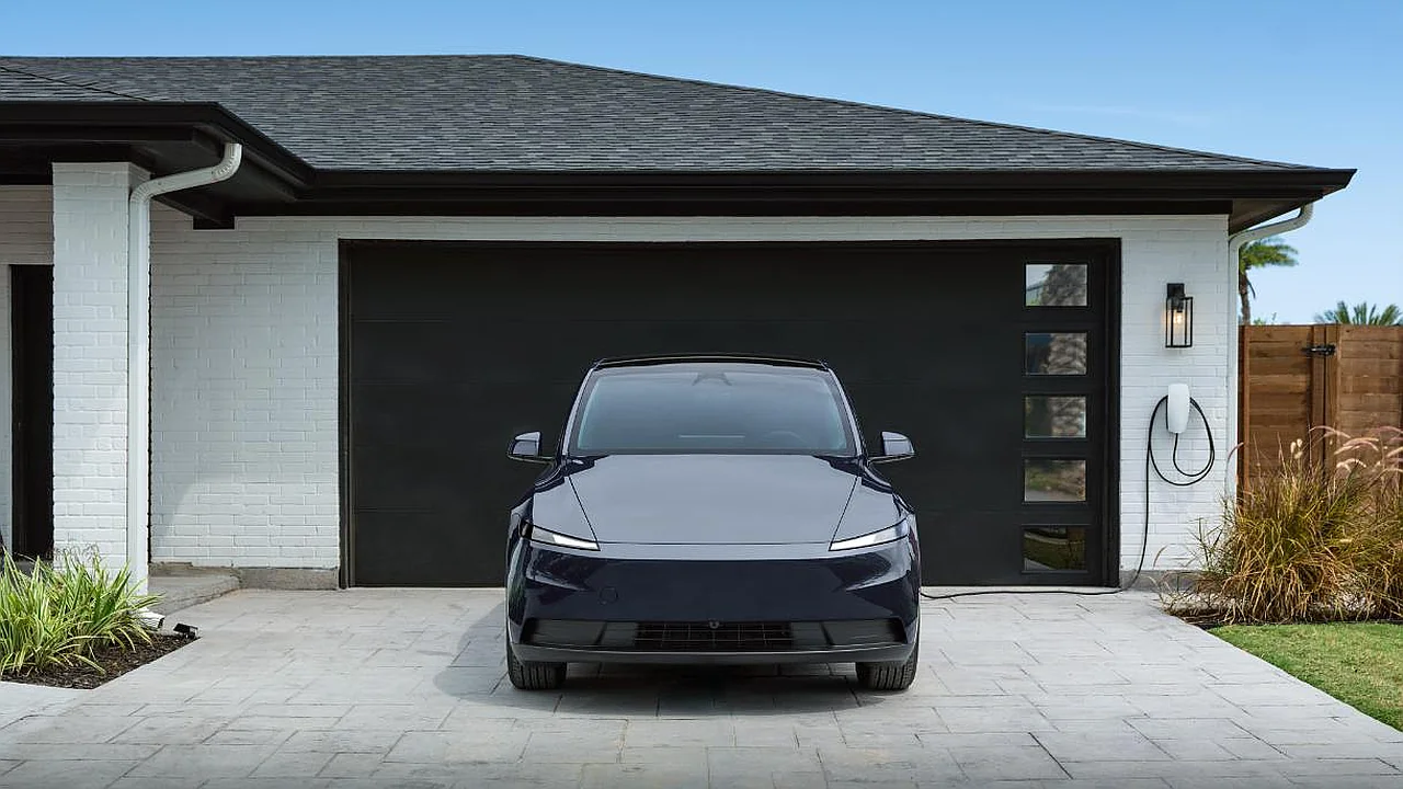 Tesla-Autos merken sich Parkgewohnheiten der Fahrer