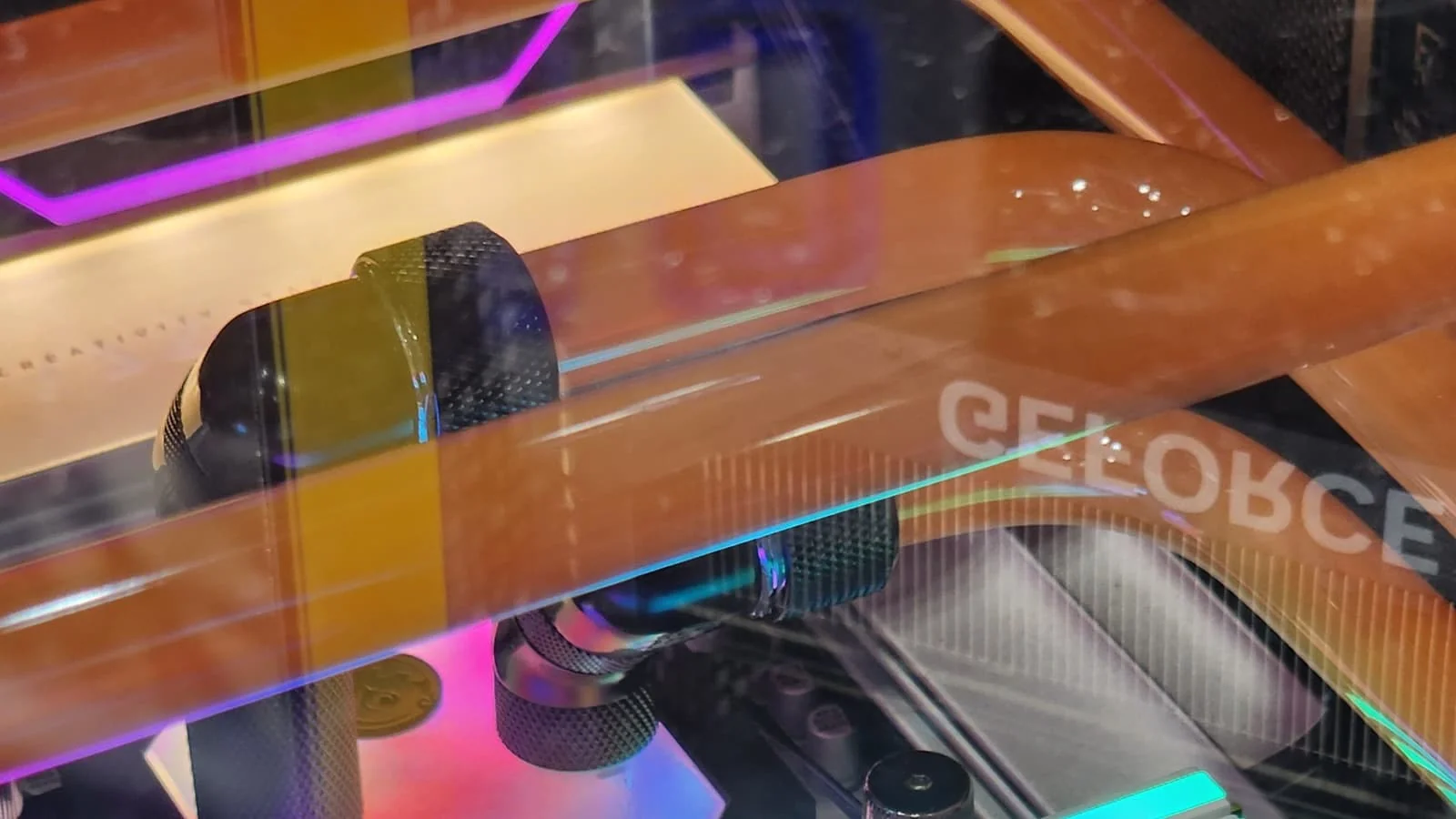 В-Колор янги DDR5 модулларини тақдим этди: Бир тўпламда 2 TB гача хотира