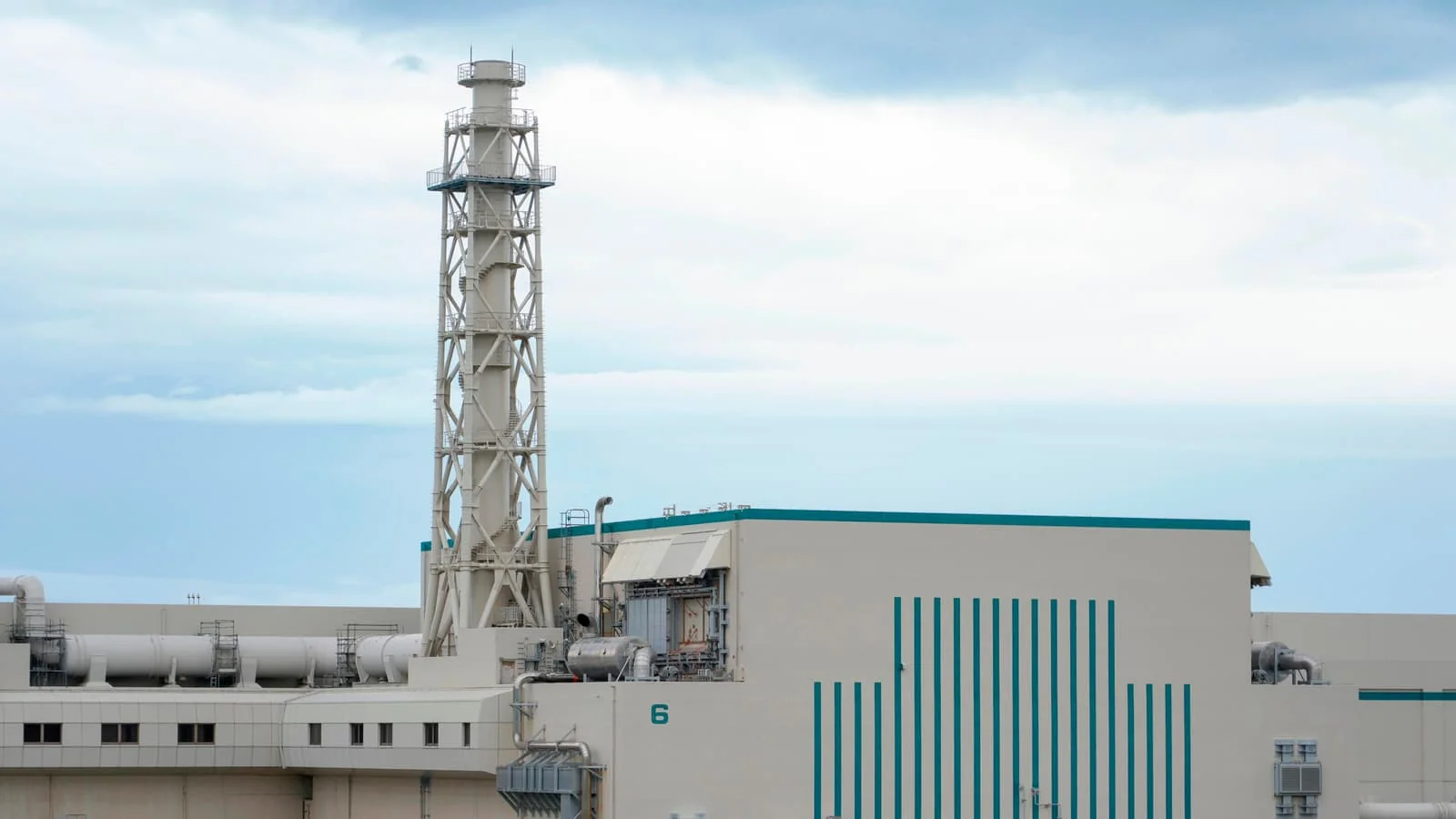 Japan restarts world's largest nuclear power plant: Nuclear waste crisis intensifies