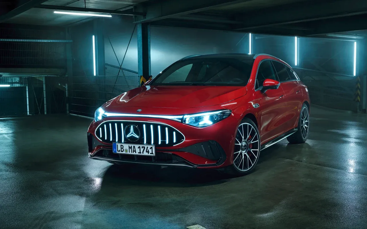 «Сотня» за 3 секунды: Mercedes представил новый электрический CLA 45 мощностью 671 л.с.