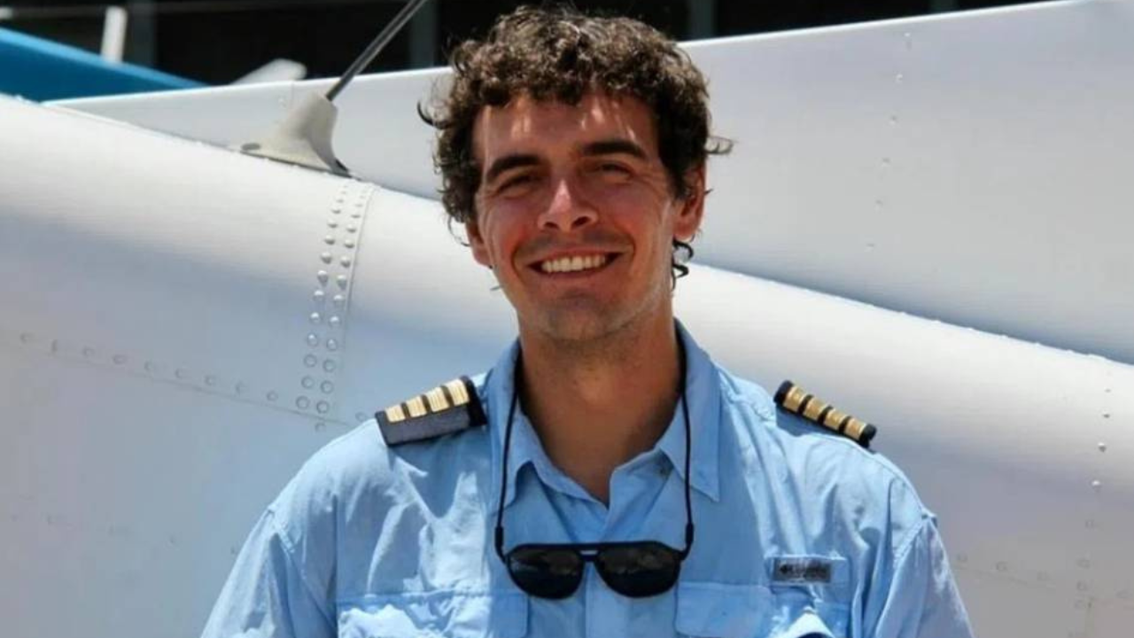 Bloody Rebel Attack: American Pilot Shot Dead