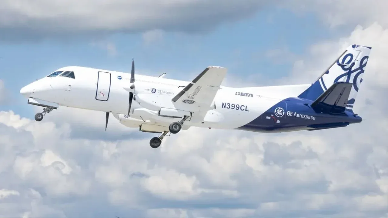 Revolution in der Luftfahrt: Erstes Hybrid-Flugzeug in 9.000 Metern Höhe getestet