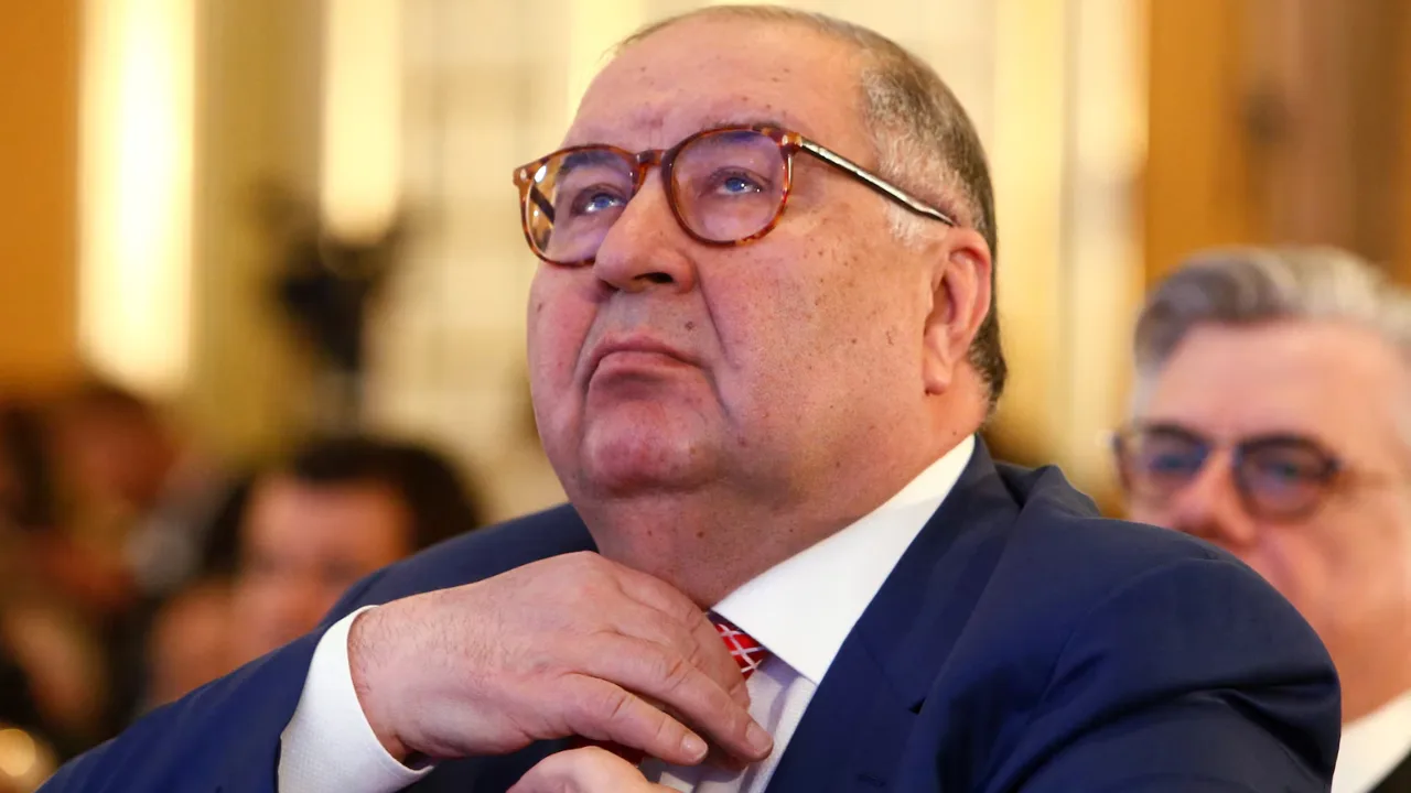 Сообщается об увольнении российского-узбекского миллиардера Алишера Усманова