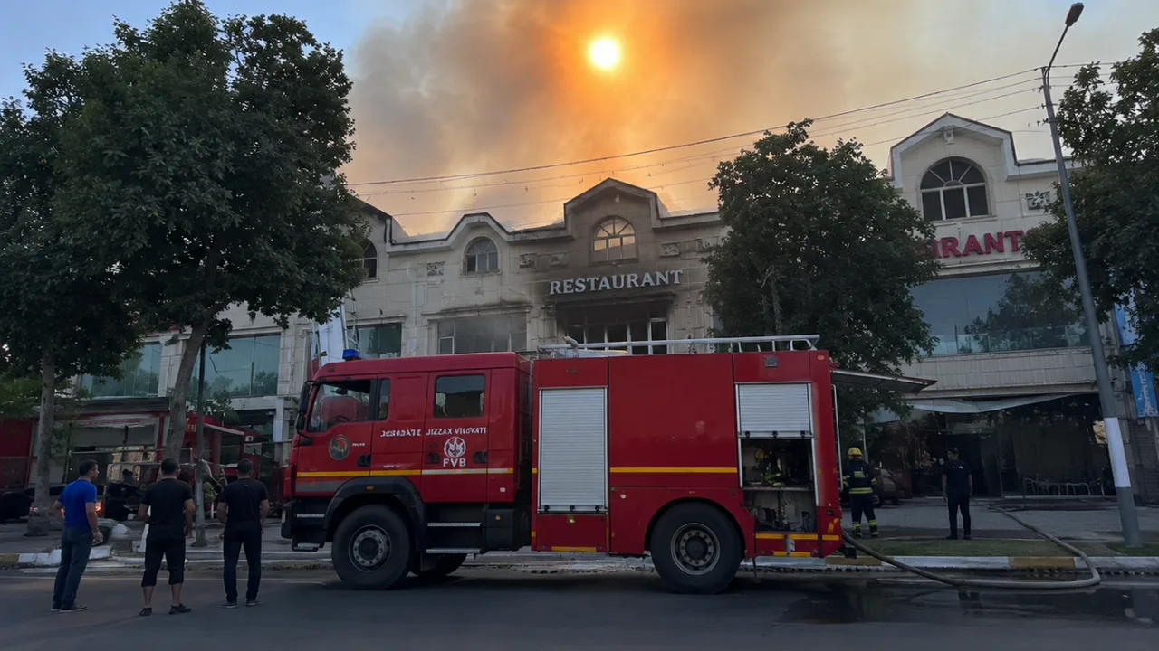 Fire breaks out at a restaurant in Jizzakh