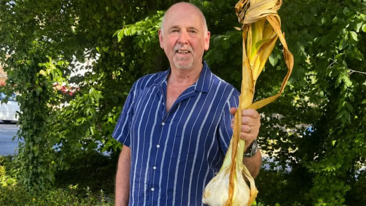 Farmer grows giant garlic and sets a record