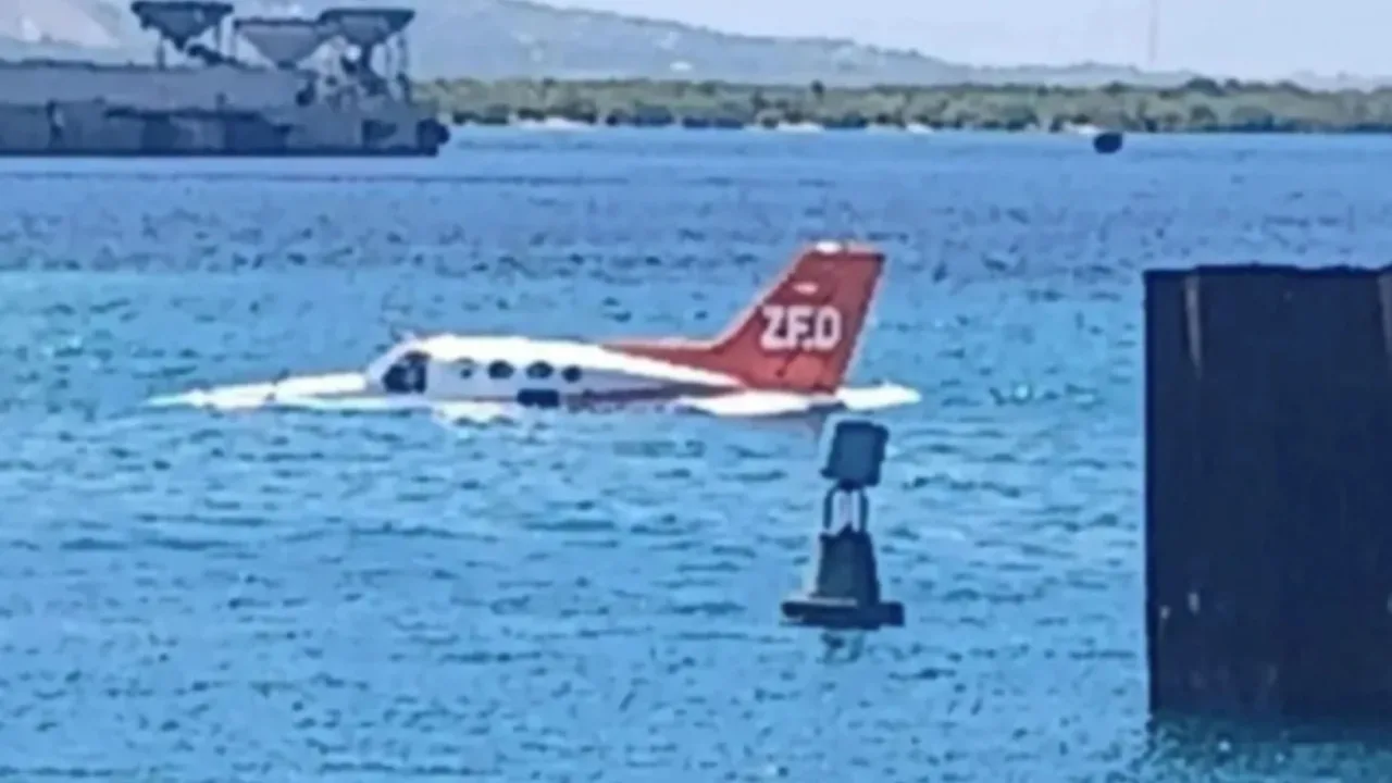 Haiti'de uçak denize zorunlu iniş yaptı