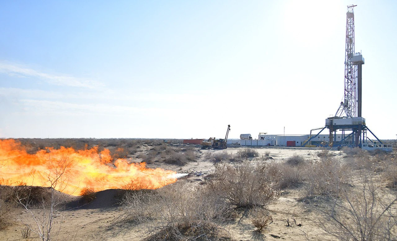 Ўзбекистонда газ қазиб олиш қанчага камайгани маълум қилинди