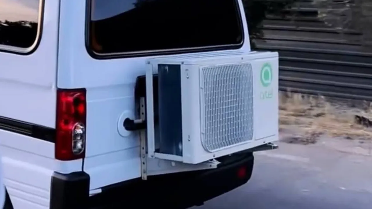 Mashinasiga uy konditsioneri o‘rnatgan haydovchi internetni hayratda qoldirdi (video)