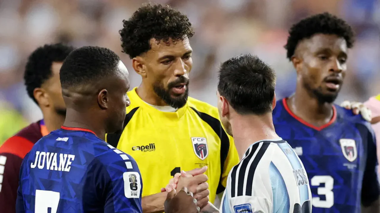 Messi's words to Vozinya revealed...
