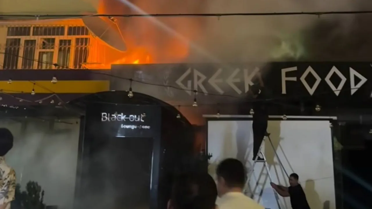 Fire breaks out at a cafe in Mirabad district