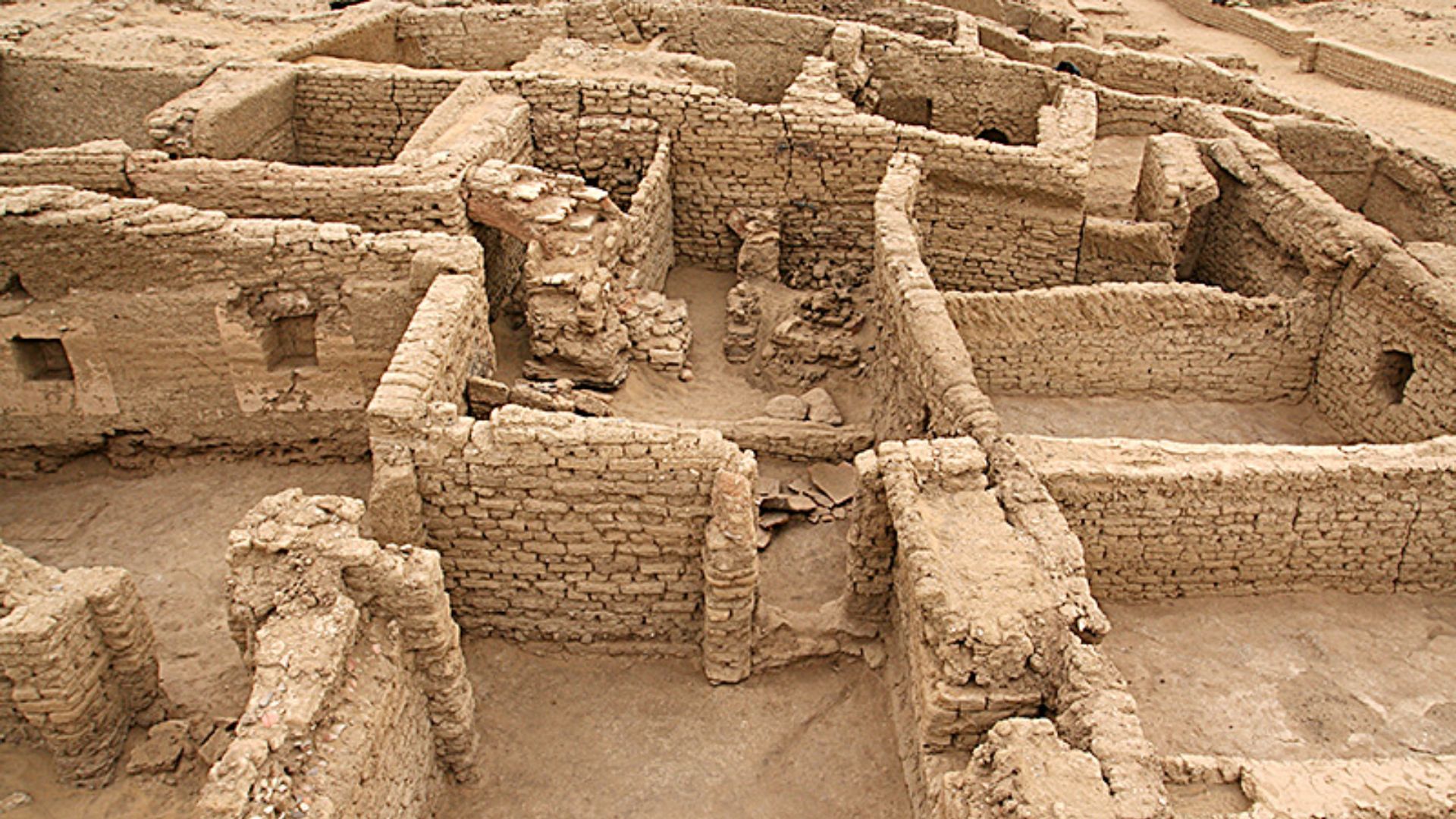 Unter dem Sand verborgene byzantinische Stadt in Ägypten entdeckt