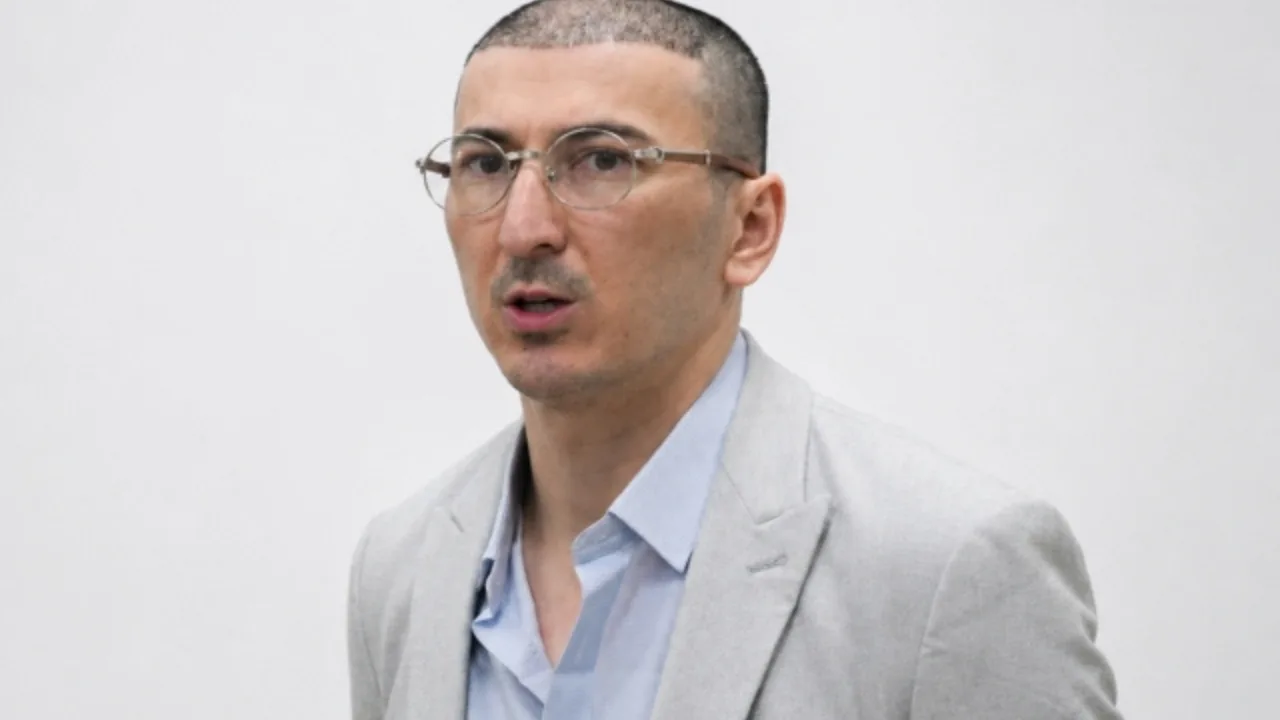 Did "Sanjik" get a hair transplant in prison?