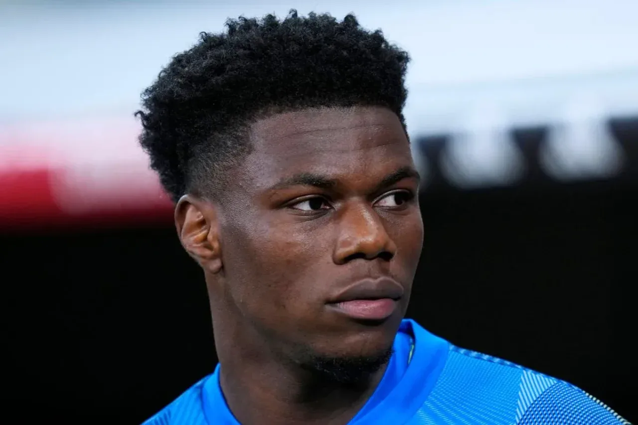 El Manchester United ofrece un contrato de 5 años a Tchouaméni