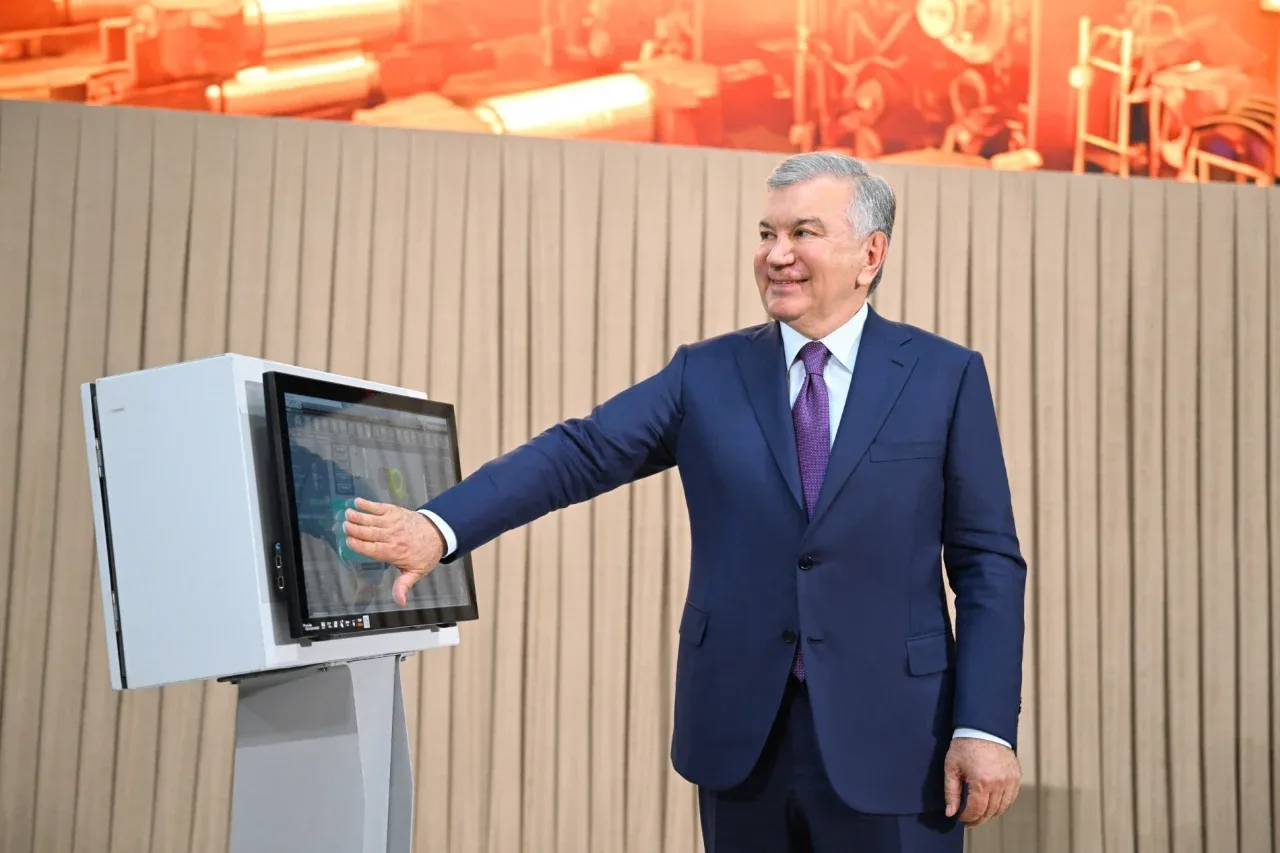 Исторический шаг в Бекабаде: Президент запустил комплекс по производству стальных листов