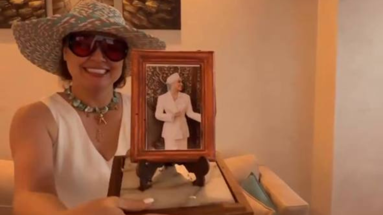 Shahlo Zoirova showcases the hotel where she is staying in Sharm El-Sheikh
