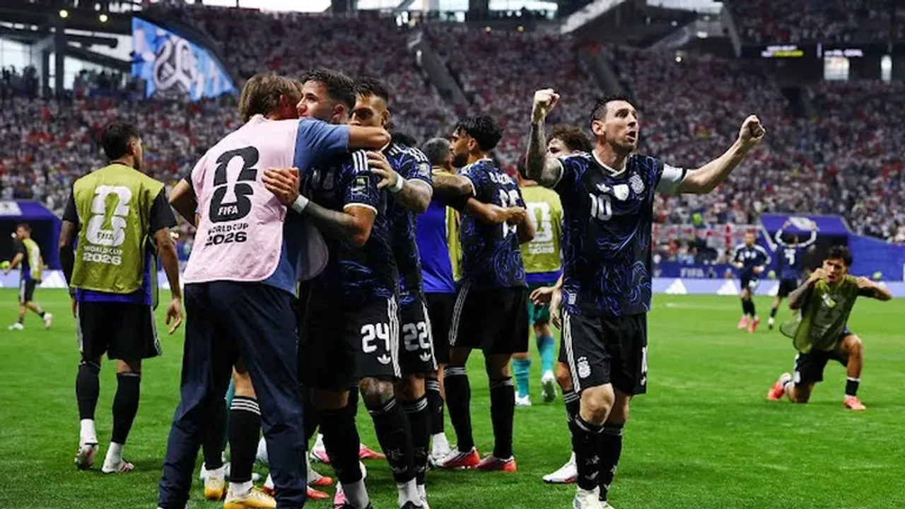 Argentinien besiegt England und zieht ins Finale ein
