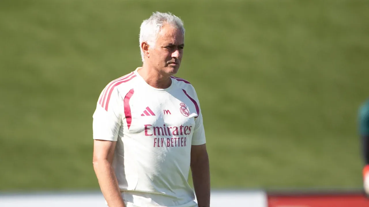 Mourinho makes decisive stance on Vinicius future