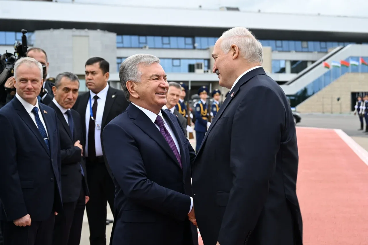 Мирзиёевнинг Беларусга ташрифи якунланди: муносабатларда янги босқич бошланди