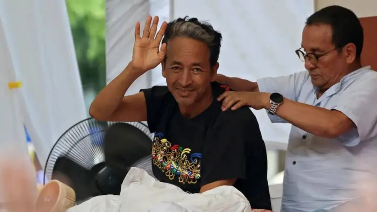 Activist ends hunger strike after 26 days