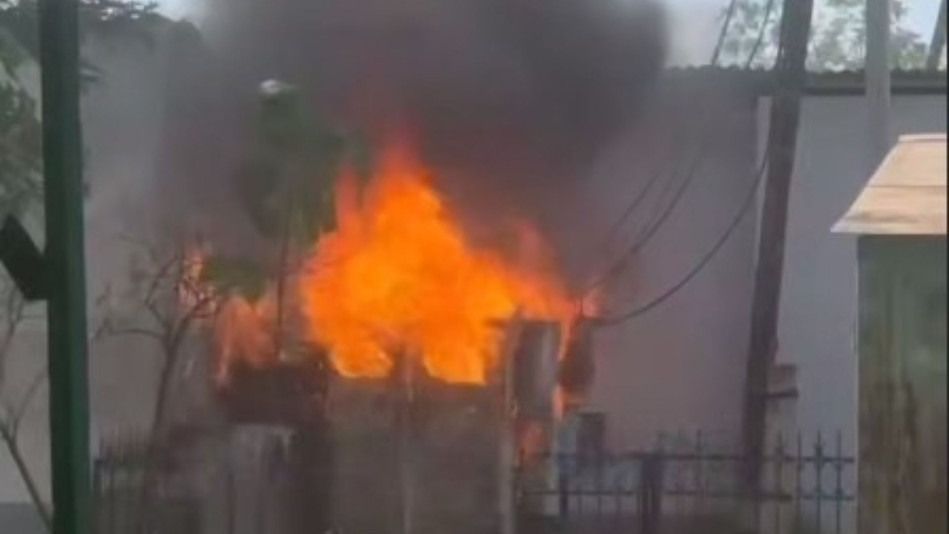 Fire breaks out at transformer in Mirobod, power cut
