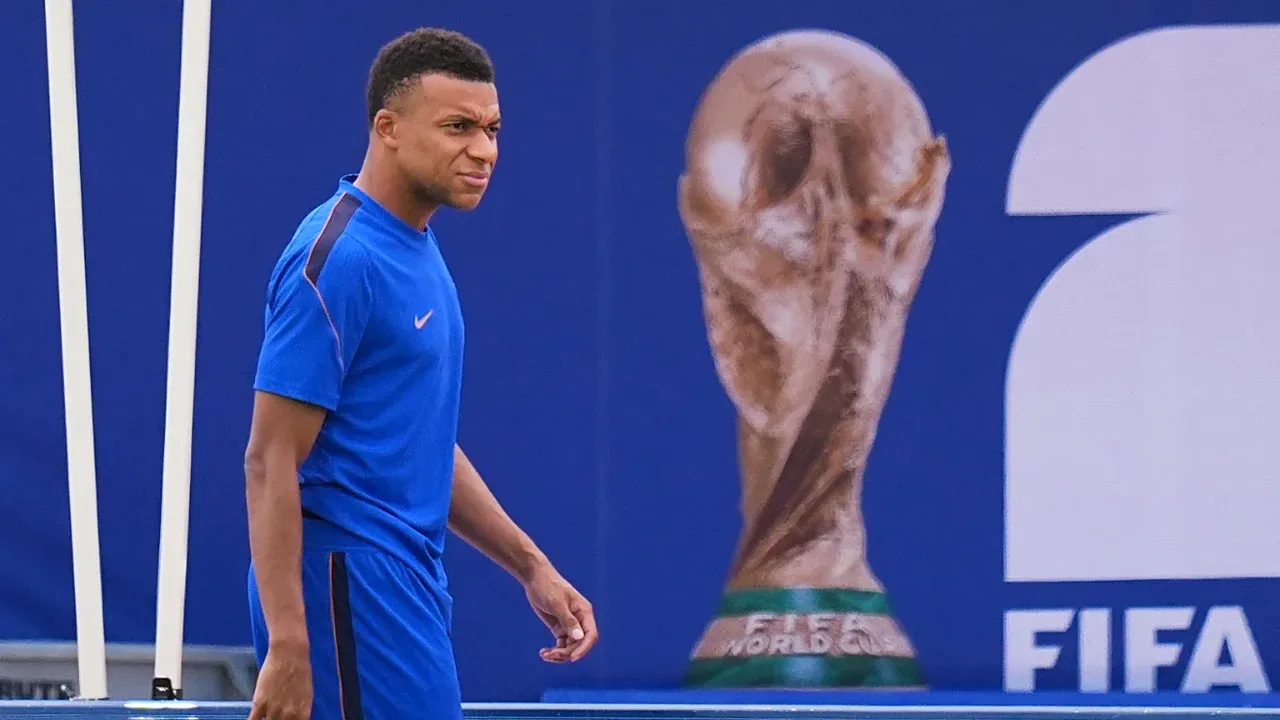 Kylian Mbappe mağlubiyeti kabul etti: “Futbol kimseyi beklemez”