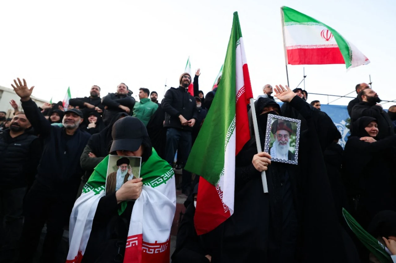 Seis días de luto en Irán: participará una delegación de Uzbekistán