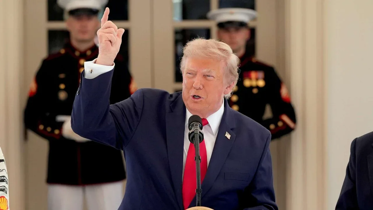 Trump droht mit der Zerstörung iranischer Kraftwerke und Brücken