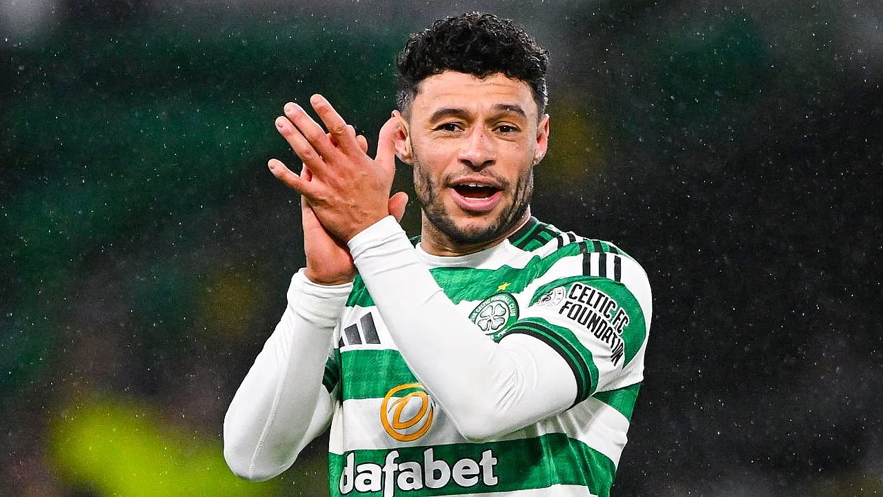 Alex Oxlade-Chamberlain Seltik bilan shartnomasini uzaytirdi