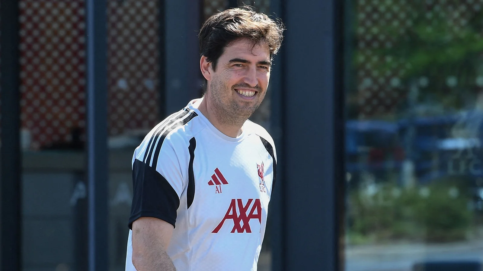 Andoni Iraola makes statement on new transfers and squad at Liverpool