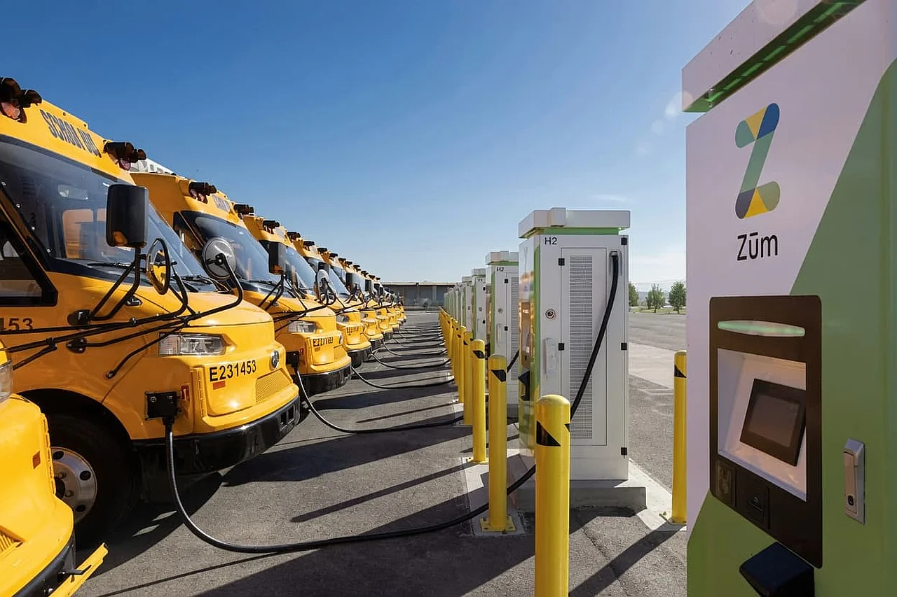 School Buses in the US Are Saving the Energy System During Heatwaves