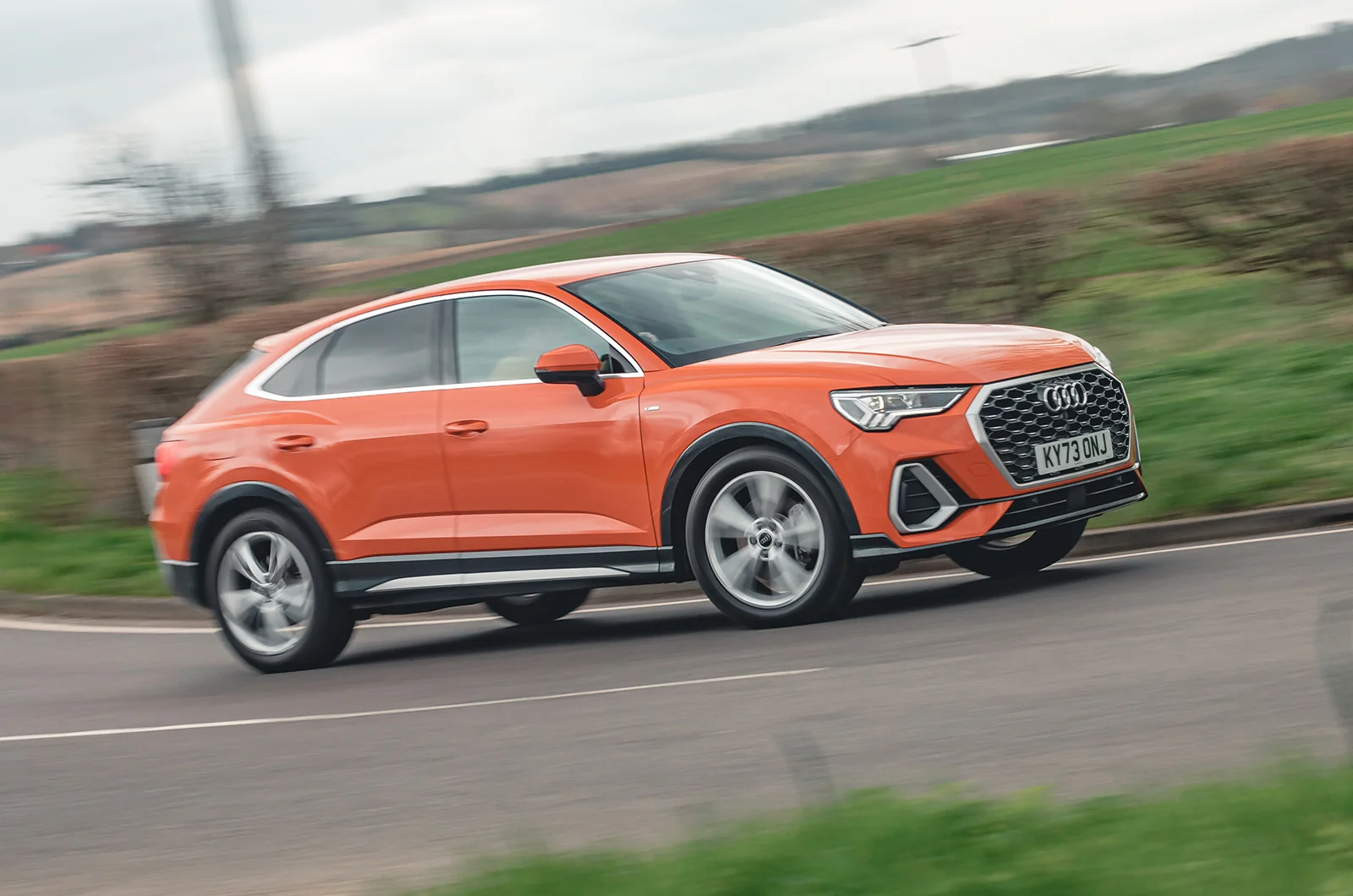 Audi Q3 иккинчи авлоди: Ҳамёнбоп нархда ҳашаматли кроссовер сотиб олиш бўйича тавсиялар