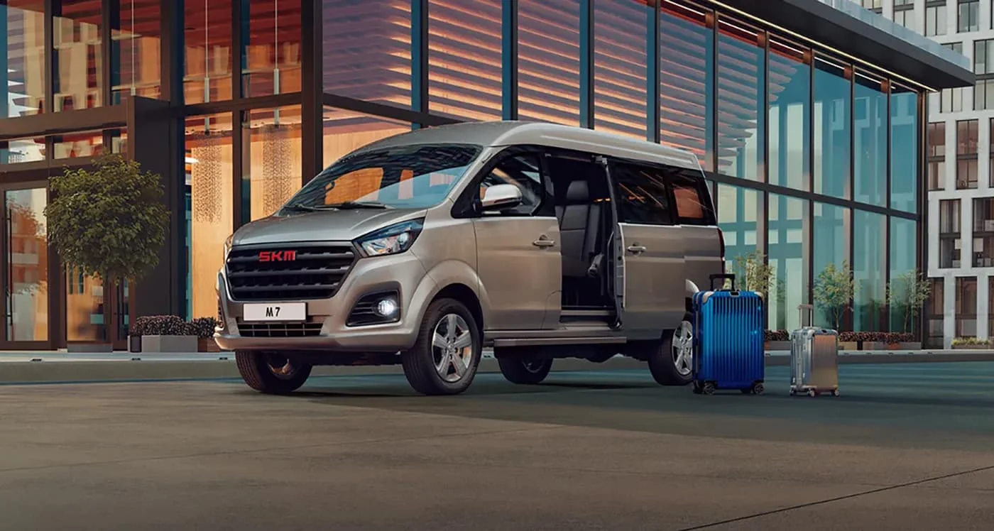 AvtoVAZ yangi SKM M7 minivenini bozorga chiqardi: Ilk xaridor va texnik xususiyatlar