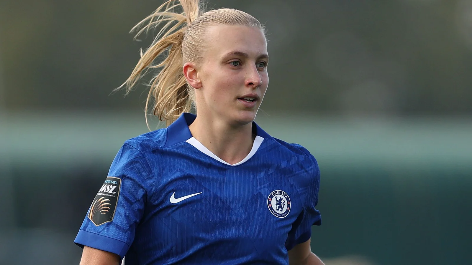 El Chelsea firma un contrato de larga duración con su canterana Aggie Beever-Jones