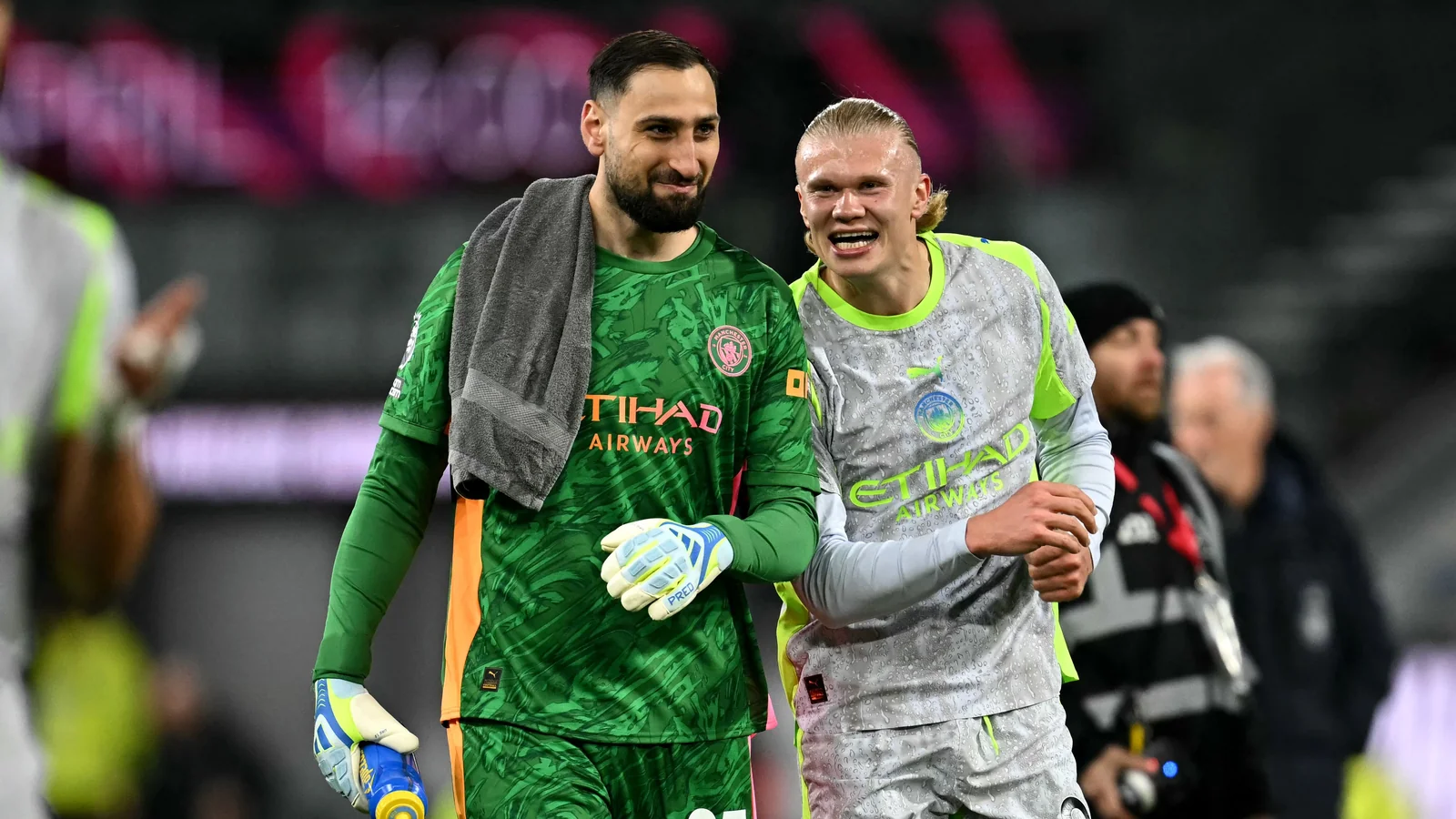 Erling Haaland stuns guests at Donnarumma's wedding by performing the 'Viking Row' dance