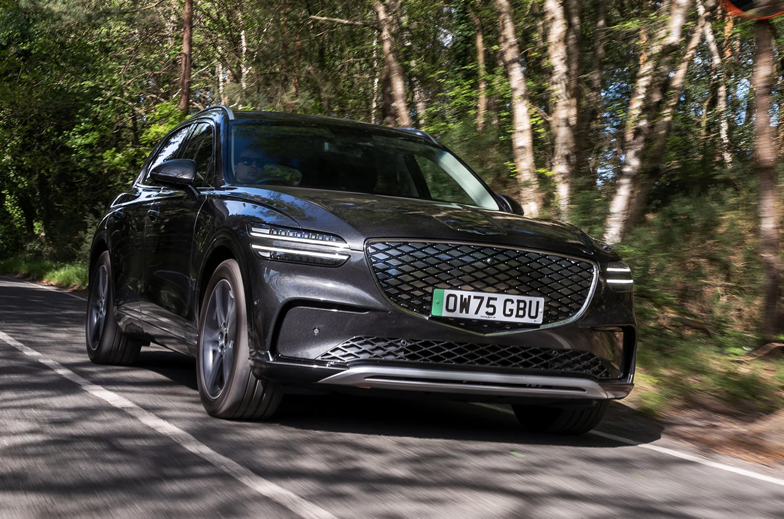 Genesis янгиланган eGV70 моделини тақдим этди: Ҳашаматли кроссовернинг янги имкониятлари