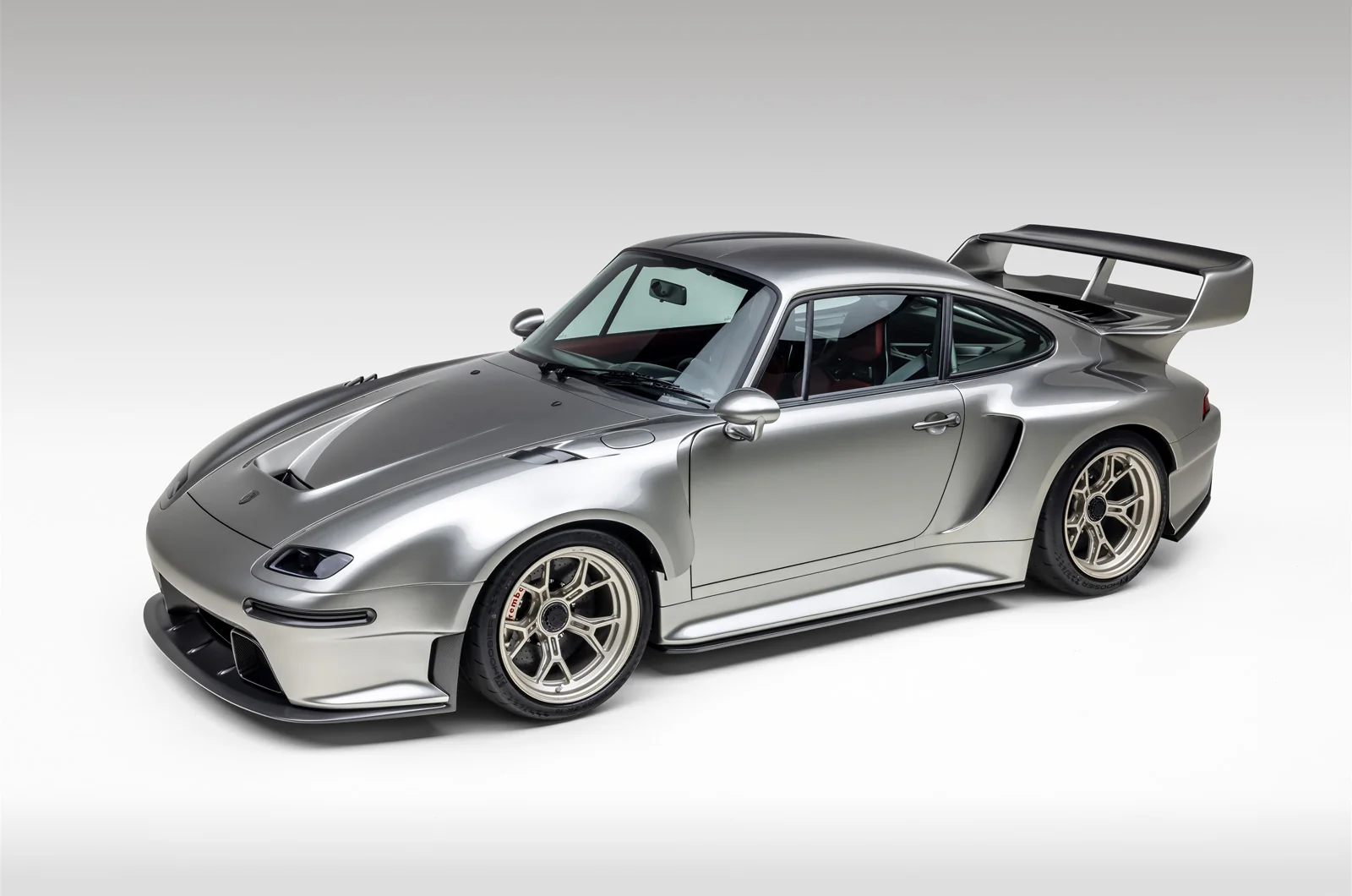 Гунтер Веркс компанияси 1067 от кучига эга Porsche 911 Слантносе моделини тақдим этди