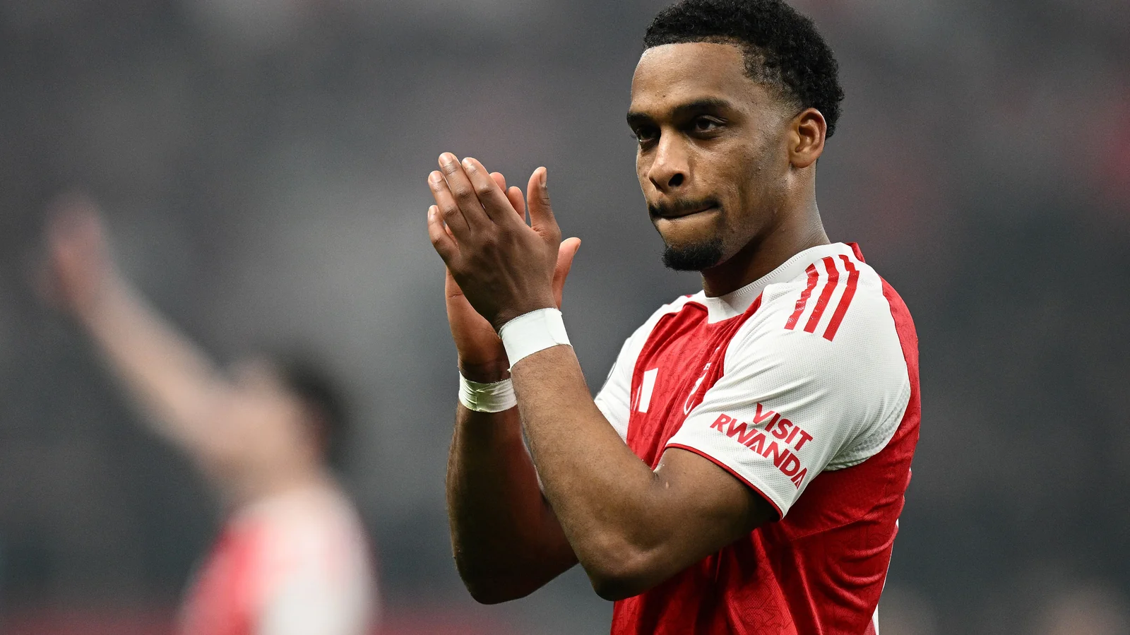 Jurriyen Timber verlässt das Arsenal-Trainingslager