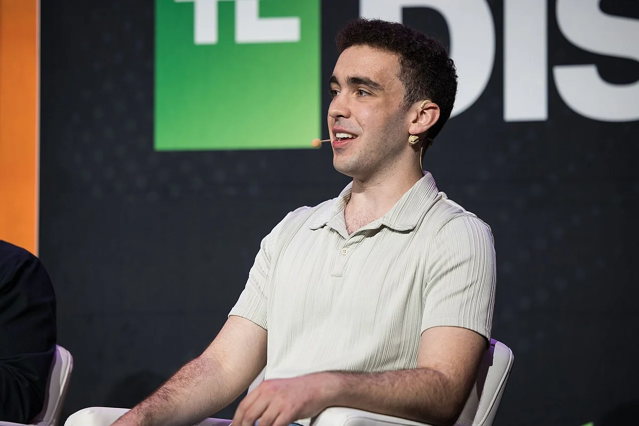 L'application Fizz pour les universités accuse Sidechat et un investisseur de Maveron d'espionnage
