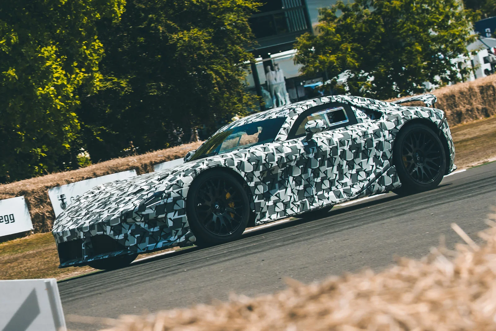 Lexus возрождает легендарную модель ЛФА в виде электромобиля
