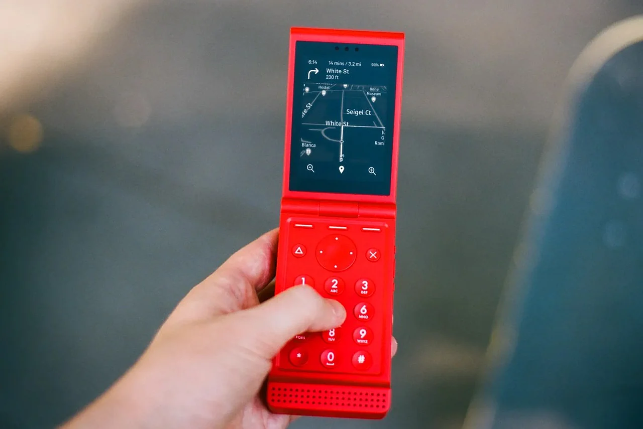 Founders of Light Phone Introduce a New Device Against Digital Addiction