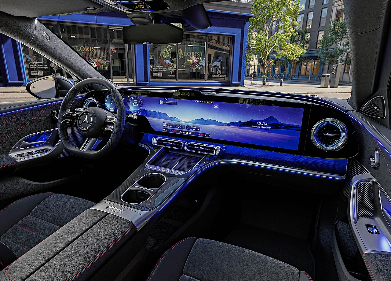 Mercedes-Benz янги авлод электр C-Class ишлаб чиқаришни бошлади: 39 дюймли экран
