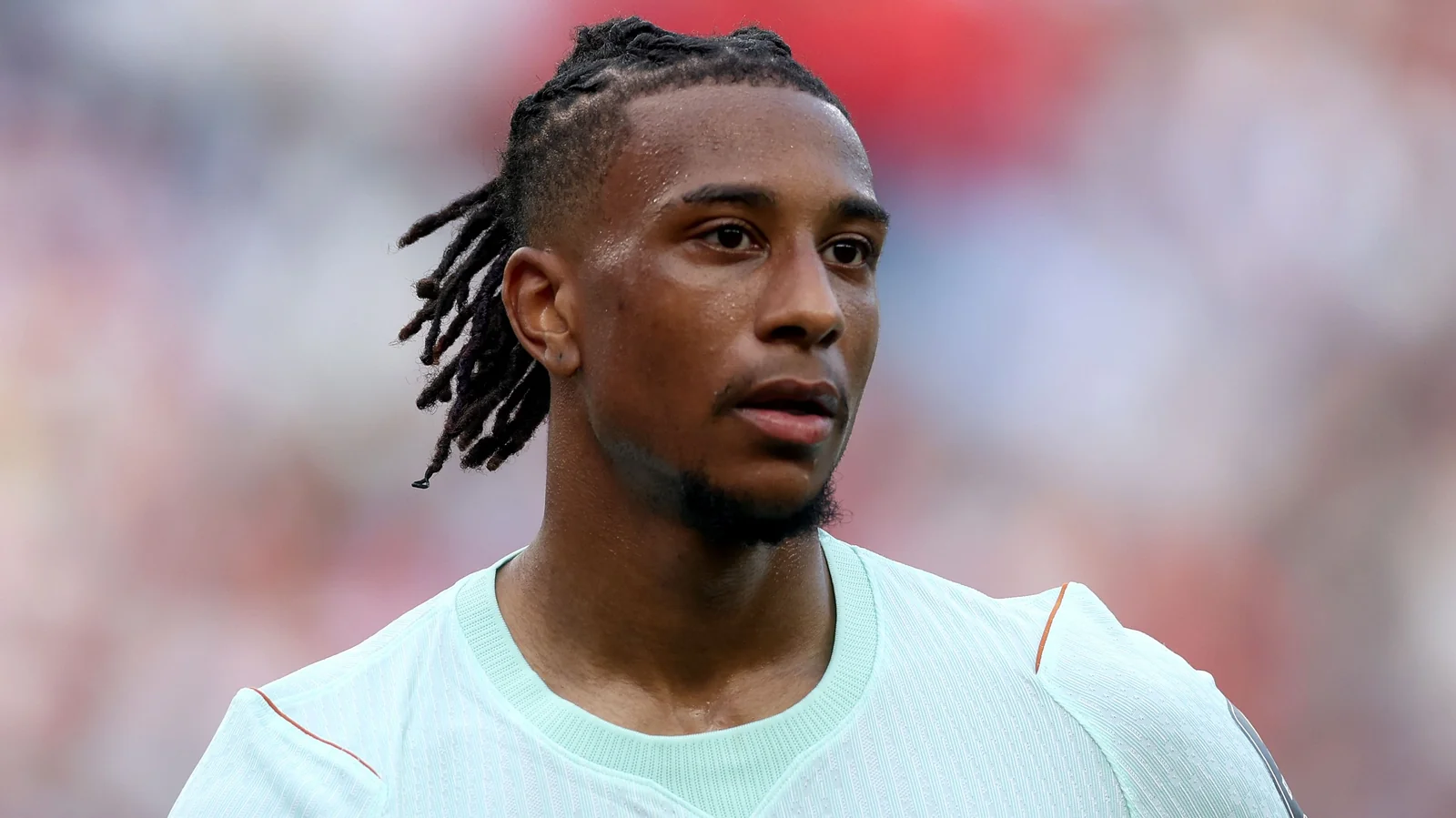 Michael Olise requests meeting with Bayern Munich board amid Real Madrid interest
