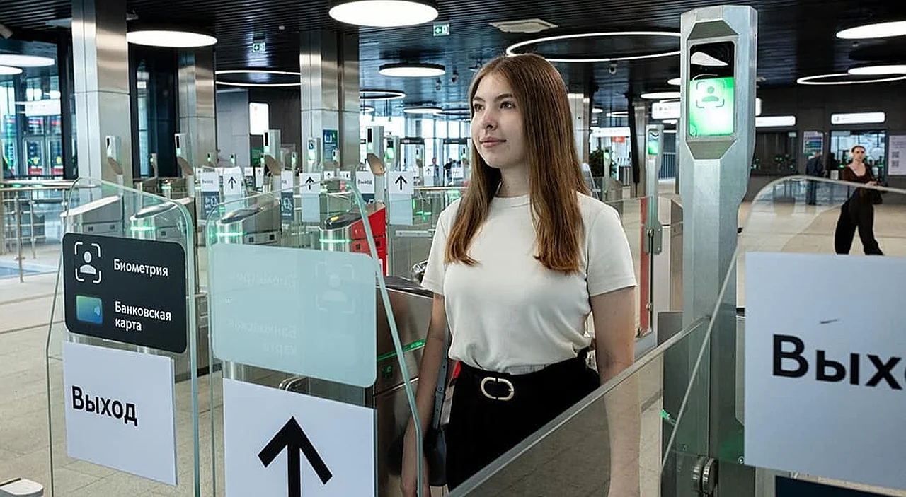 Революция в транспорте Москвы: теперь оплата по лицу доступна и на МЦД-4