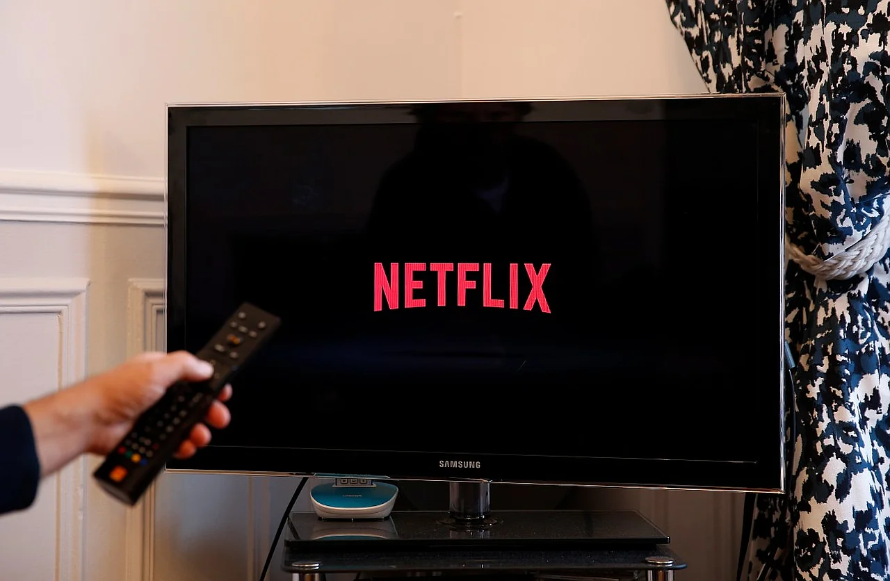 Netflix returns to traditional TV format: Live channels coming to the platform