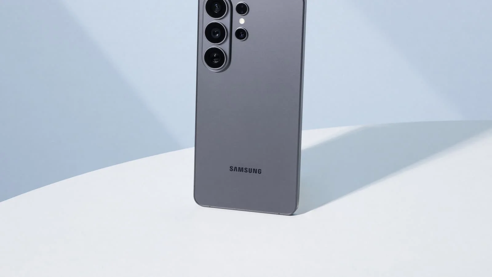 Samsung Galaxy S27 Pro to get Galaxy S26 Ultra power in a compact body