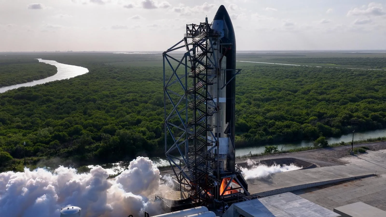 SpaceX prepares to launch Starship V3, the largest rocket in human history