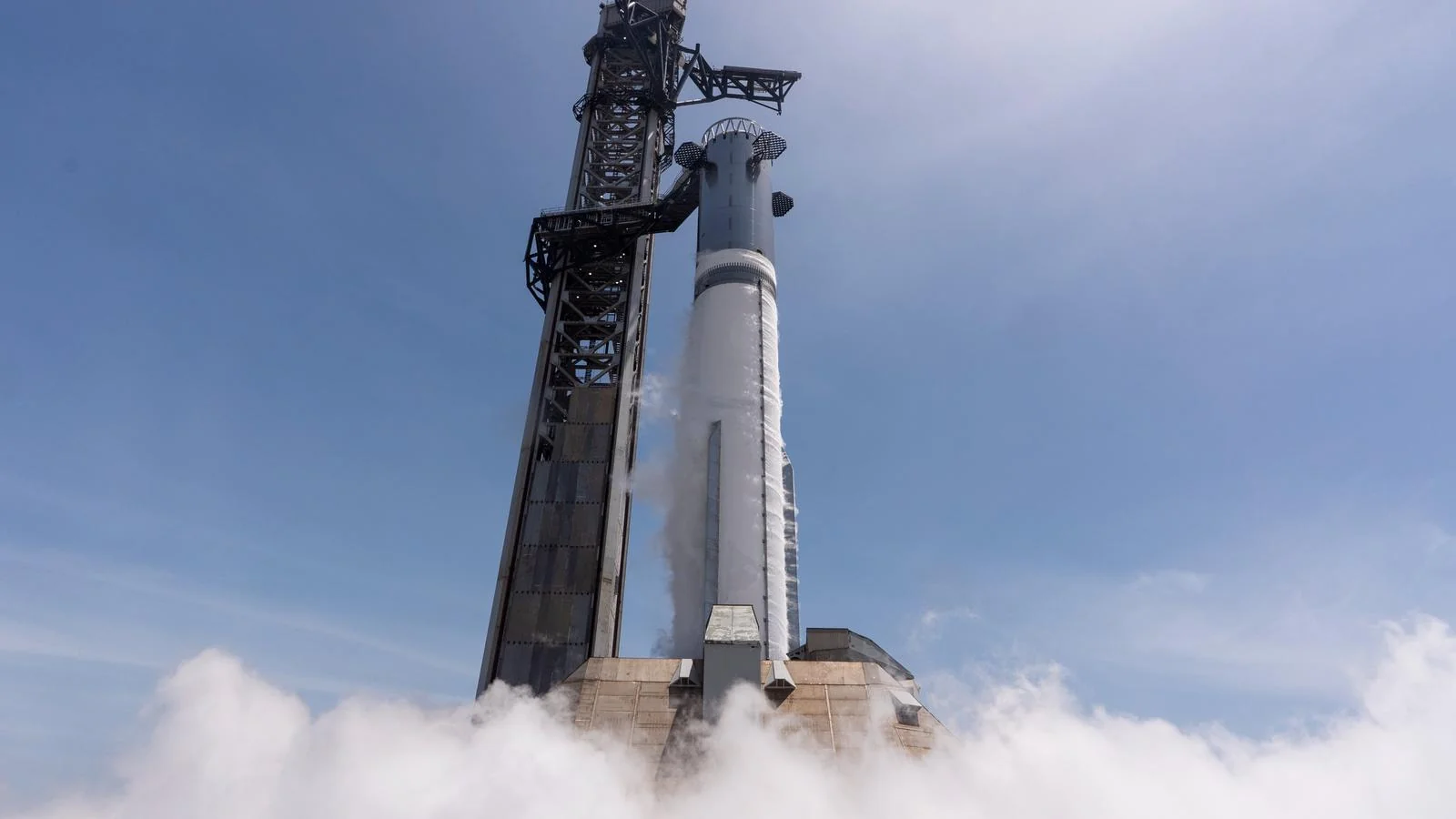SpaceX koinotni zabt etishda davom etadi: Starship'ning 13-parvozi sanasi maʼlum boʻldi