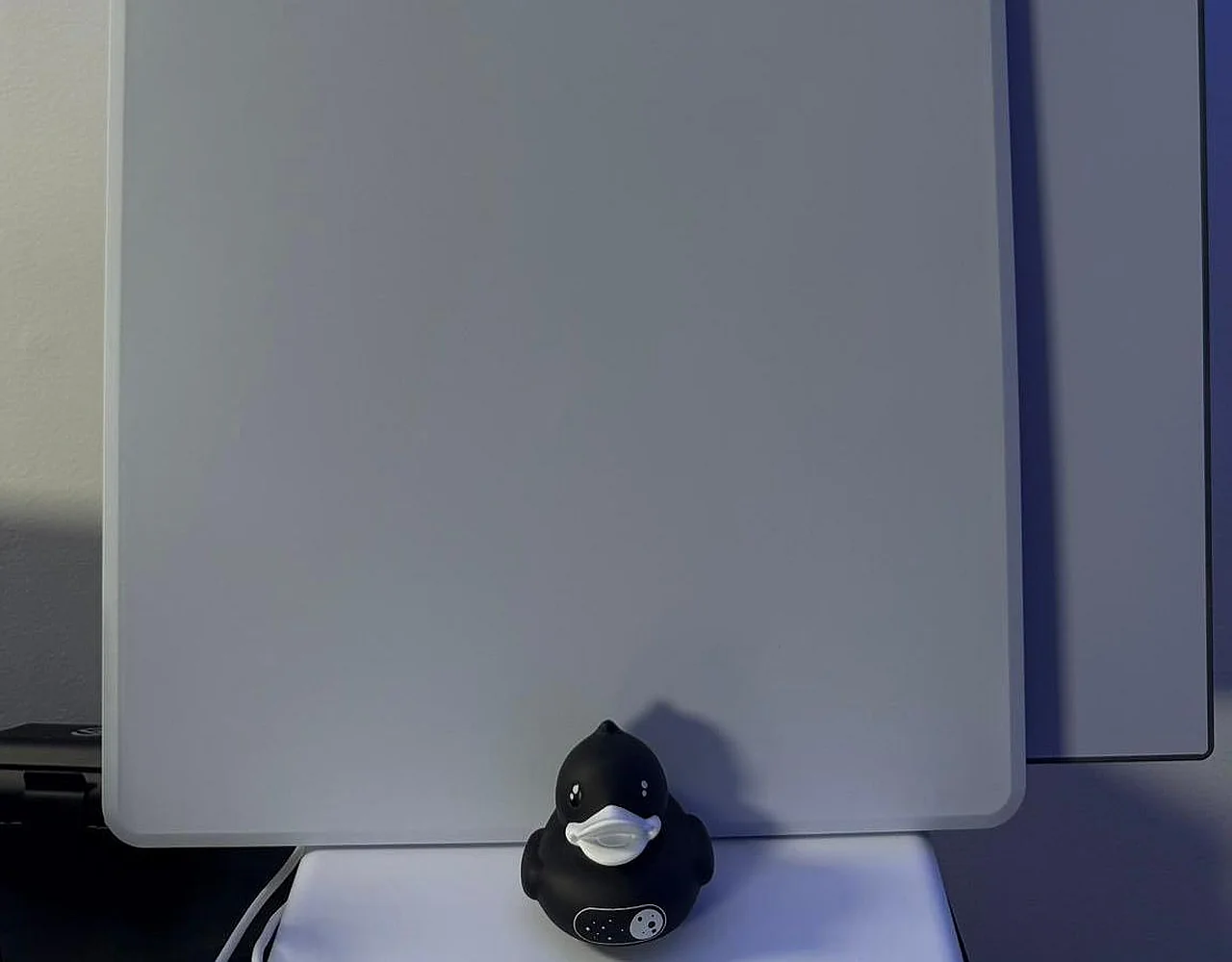 SpaceX Introduces Next-Generation Starlink V5 Terminals: More Compact and Efficient