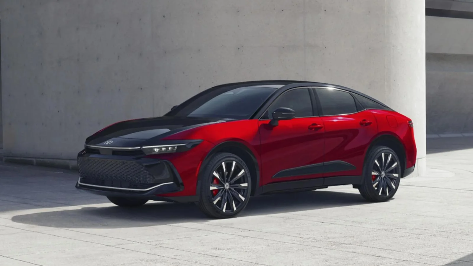 Toyota Кровн 2027 тақдим этилди: асосий камчилик бартараф этилди